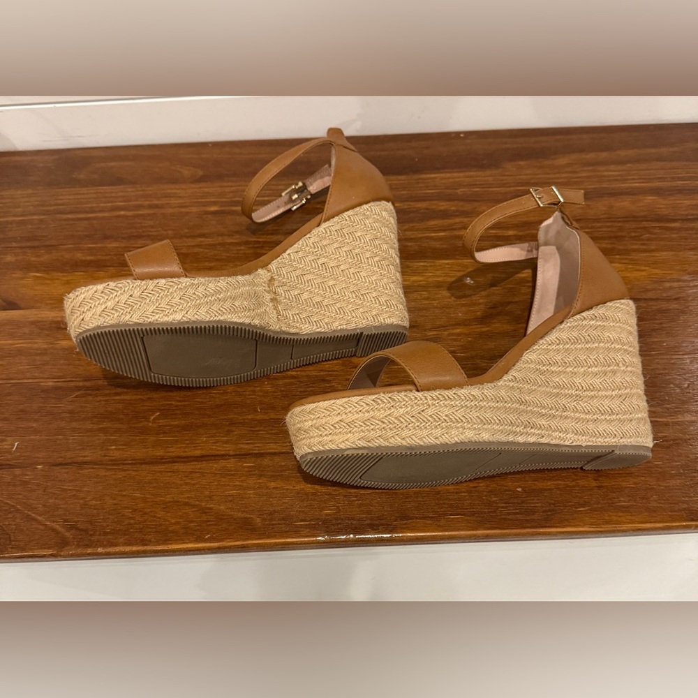 Madden Girl Tan Espadrille Wedge Sandals Ankle Strap Boho Platform Heels Sz 9.5 - Picture 3 of 7